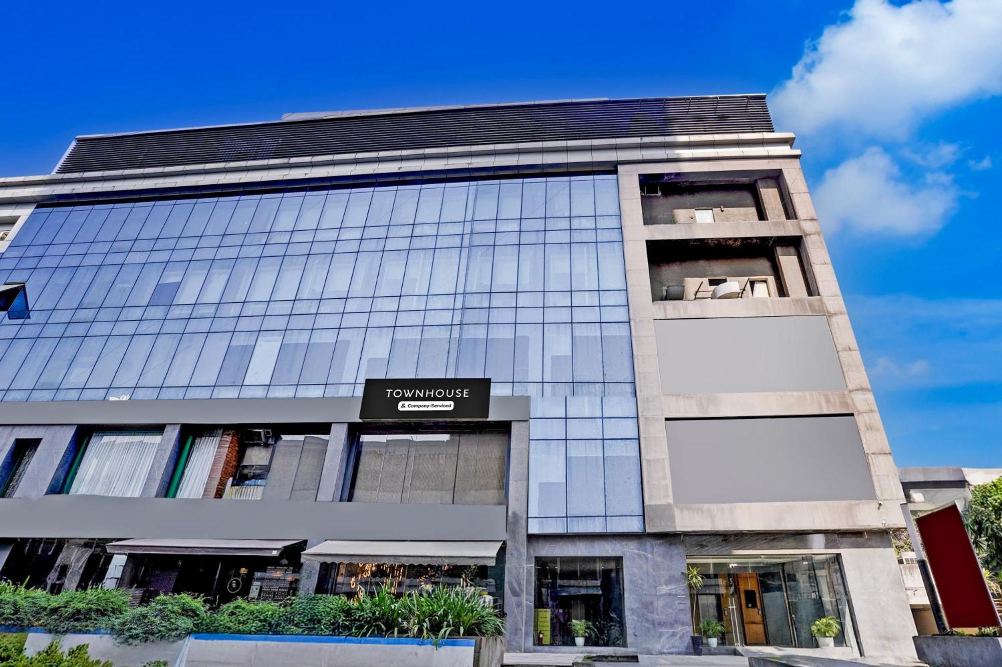 Super Townhouse Pbg Mall Vashi Turambhe Exteriér fotografie